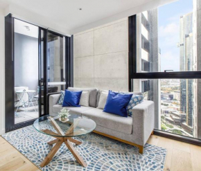 Aqua Verde - Chic City Stay near Yarra River & Crown